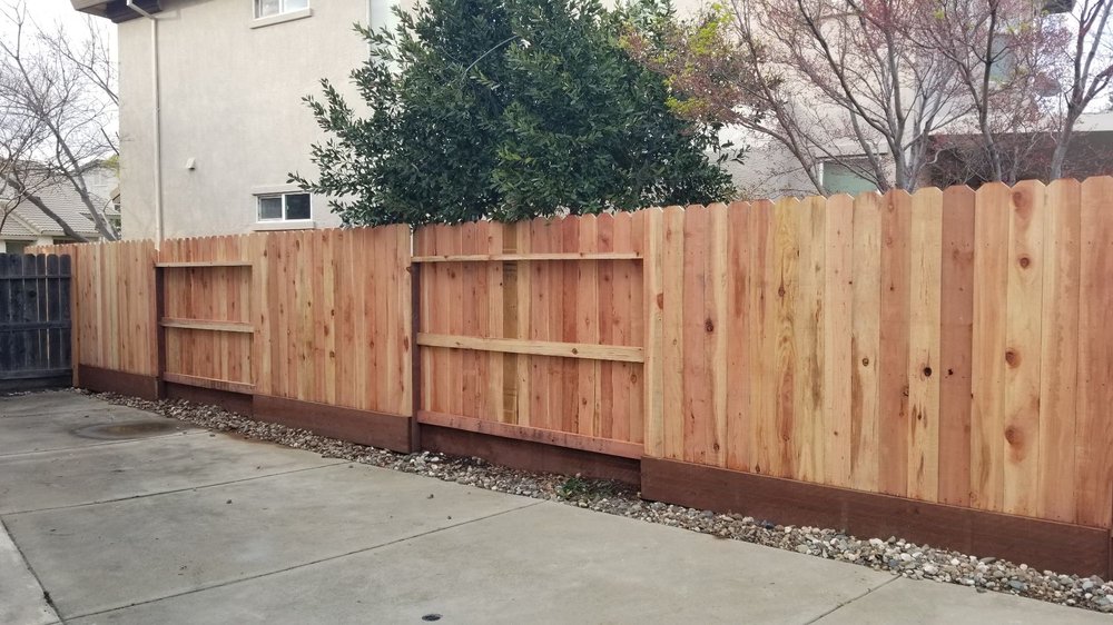 this is a picture of Douglas fir fence in Granite Bay, CA